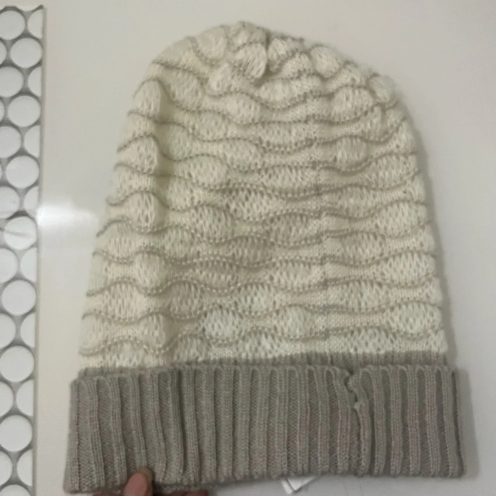 Kensie Ivory and Taupe Knit Beanie